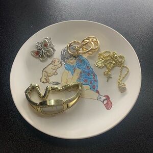 Decorative Plate with Child and bear Design